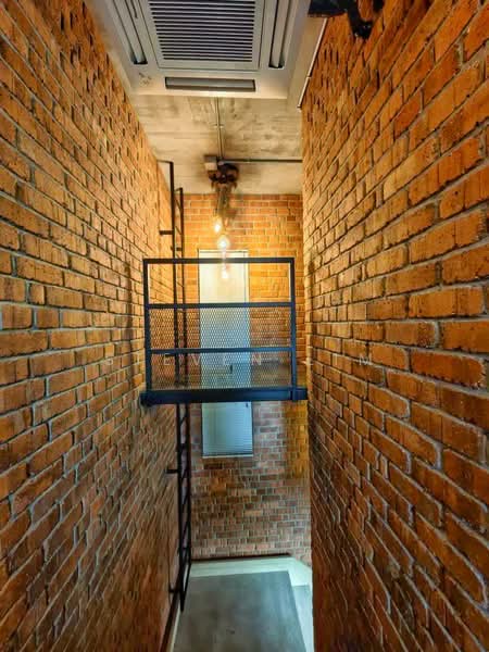 Condominium for Rent at The Breezeway - Steven Lim - Corridor - PropertyGuru.com.my