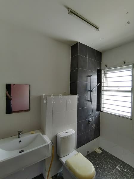 Cherry 3 Bandar Hillpark untuk Untuk Dijual - RM 460,000, Mac 2026 - Bathroom - PropertyGuru.com.my
