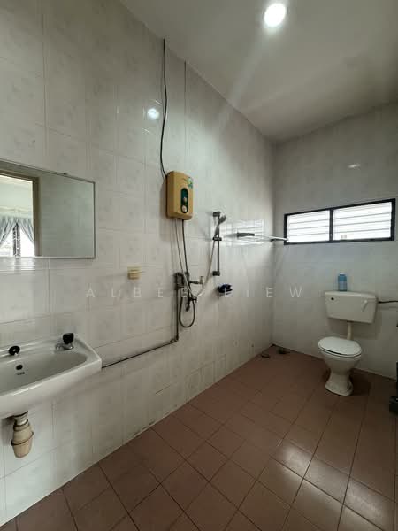 2-storey Terraced House for Sale in Taman Pelangi (Johor Bahru) - Albee Liew - Bathroom - PropertyGuru.com.my