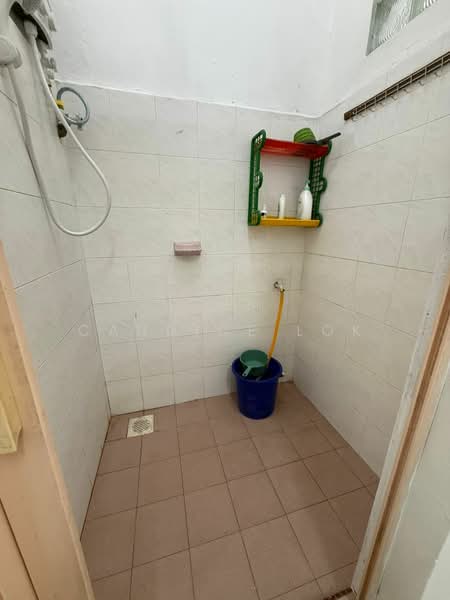 Bandar Baru Permas Jaya untuk Untuk Disewa - RM 1,300 /bulan, Mac 2026 - Bathroom - PropertyGuru.com.my