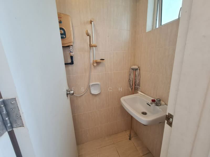 Service Residence for Sale at Binjai Residency - Jess Chye - Bathroom - PropertyGuru.com.my