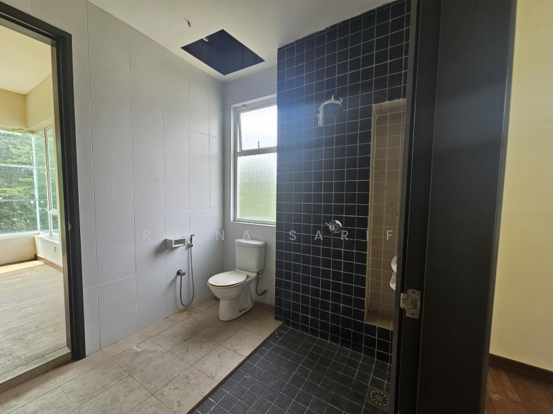 Bungalow for Sale in Shah Alam (Selangor) - Reena Sarif - Bathroom - PropertyGuru.com.my