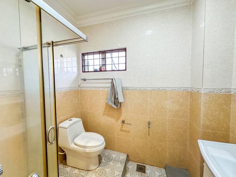 Jalan Suadamai Bandar Tun Hussein Onn untuk Untuk Dijual - RM 885,000, Mac 2026 - Bathroom - PropertyGuru.com.my