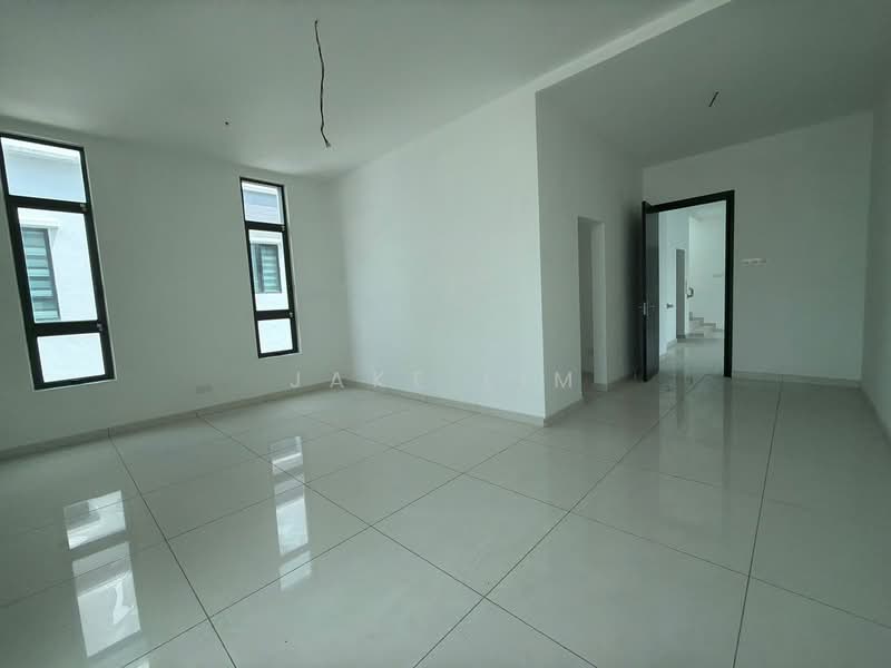 Bungalow for Sale in Taman Wira Mutiara (Kajang) - Jake Lim - Living Room - PropertyGuru.com.my