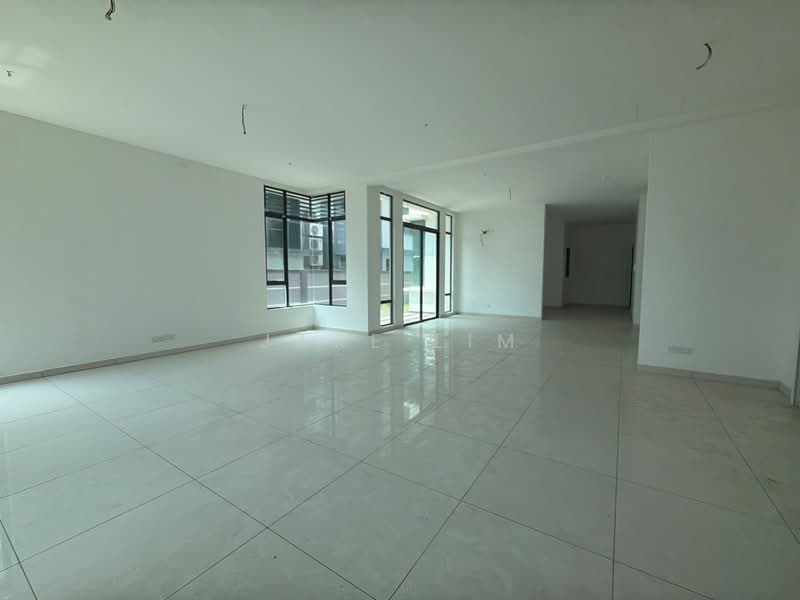 Bungalow for Sale in Taman Wira Mutiara (Kajang) - Jake Lim - Living Room - PropertyGuru.com.my