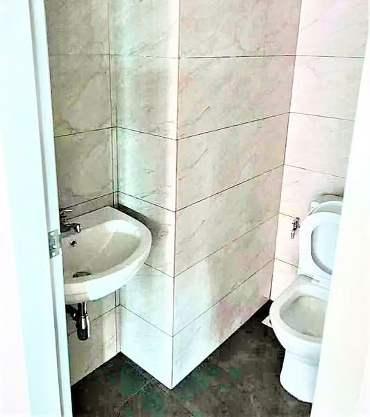 Shop / Office for Sale in Batu Kawan (Penang) - Dicorin . - Bathroom - PropertyGuru.com.my