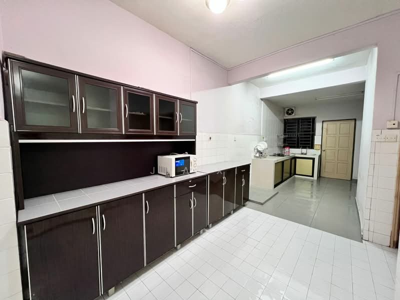 2-storey Terraced House for Rent in Permas Jaya (Johor Bahru) - Jia Xi - Kitchen - PropertyGuru.com.my
