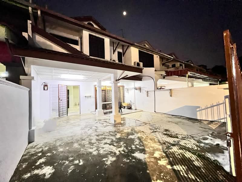 2-storey Terraced House for Rent in Permas Jaya (Johor Bahru) - Jia Xi - Exterior - PropertyGuru.com.my