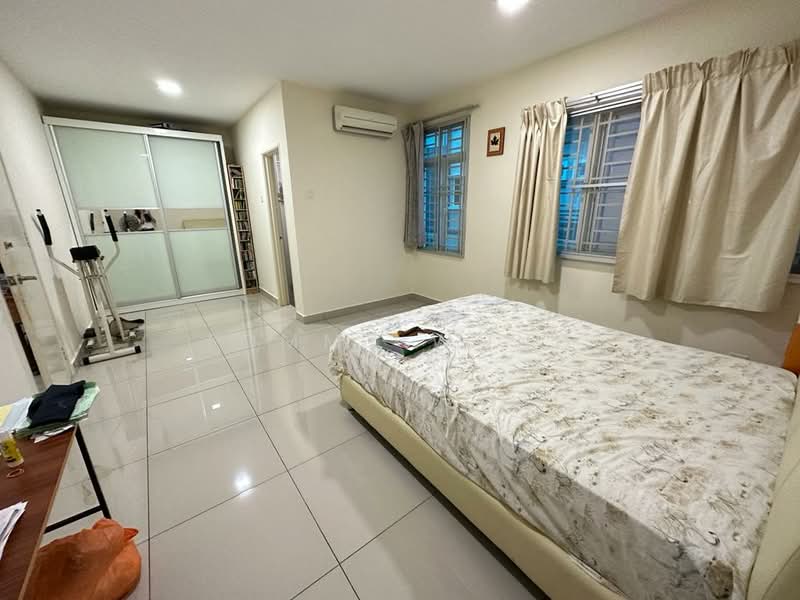 3-storey Terraced House for Sale in Bandar Sungai Long (Selangor) - Tommy Wong - Bedroom - PropertyGuru.com.my
