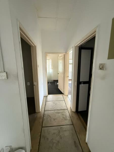 Shop for Rent in Subang Jaya (Selangor) - Bryan Lee - Corridor - PropertyGuru.com.my