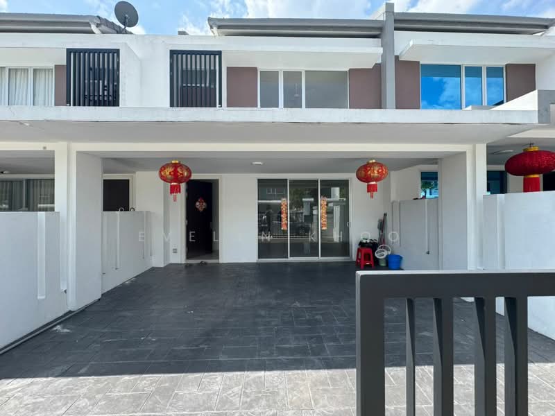 Garland Residence untuk Untuk Dijual - RM 680,000, Mac 2026 - Car Porch - PropertyGuru.com.my