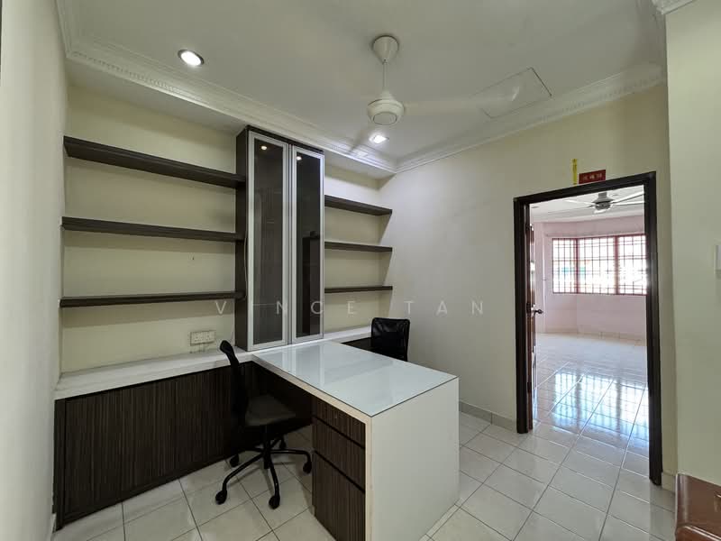 2-storey Terraced House for Sale in Taman Megah Kepong (Kepong) - Vince Tan - Study - PropertyGuru.com.my