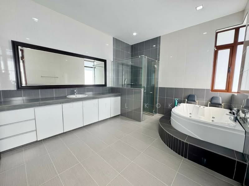 Bungalow for Sale in Setia Eco Park (Setia Alam) - Daniel Kok - Bathroom - PropertyGuru.com.my