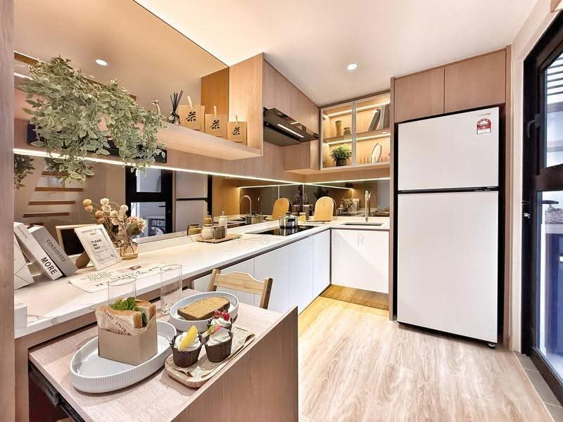 Service Residence for Sale at Sunway LakeHills - Yong Ser - Kitchen - PropertyGuru.com.my