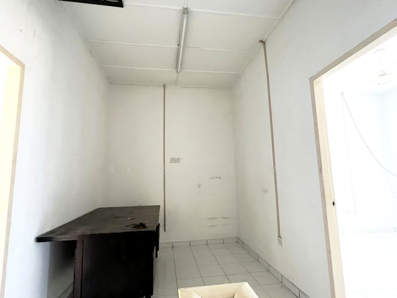 2-storey Terraced House for Sale in Taman Putri Kulai (Kulai) - Serene Low - Interior - PropertyGuru.com.my