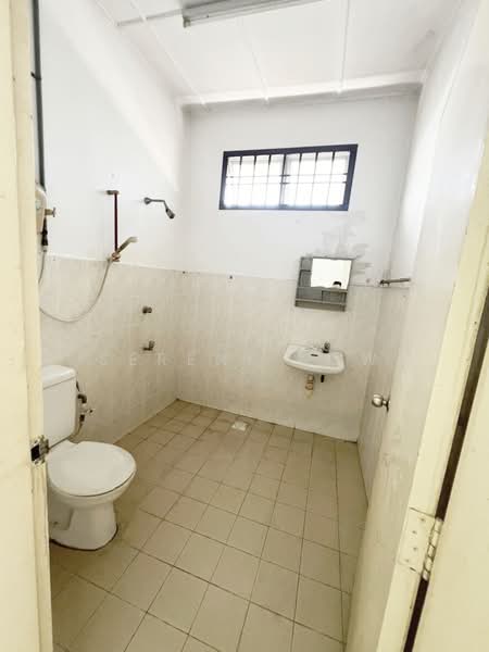 2-storey Terraced House for Sale in Taman Putri Kulai (Kulai) - Serene Low - Bathroom - PropertyGuru.com.my