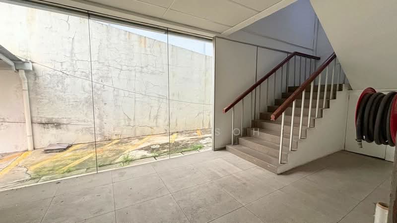 3 STOREY OFFICE / WAREHOUSE @ SEKSYEN 19, PETALING JAYA untuk Untuk Disewa - RM 101,700 /bulan, Mac 2026 - Corridor - PropertyGuru.com.my