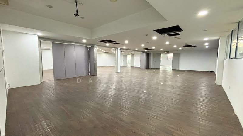 3 STOREY OFFICE / WAREHOUSE @ SEKSYEN 19, PETALING JAYA untuk Untuk Disewa - RM 101,700 /bulan, Mac 2026 - Interior - PropertyGuru.com.my
