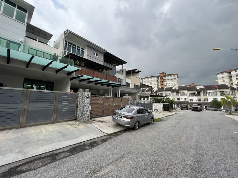 3-storey Terraced House for Sale in Bandar Mahkota Cheras (Cheras) - Angel Ng - Exterior - PropertyGuru.com.my