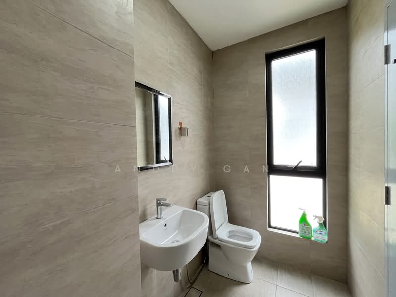 Semi-Detached House for Rent in Bandar Tropicana Aman (Telok Panglima Garang) - Anddy Gan - Bathroom - PropertyGuru.com.my