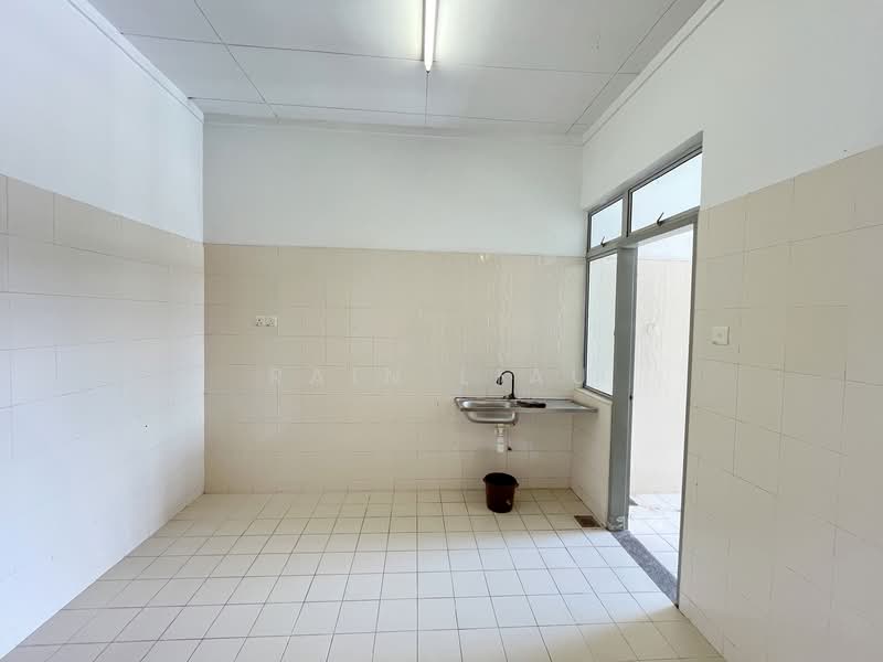 Townhouse for Rent in Kota Kemuning (Shah Alam) - Rain Liau - Kitchen - PropertyGuru.com.my