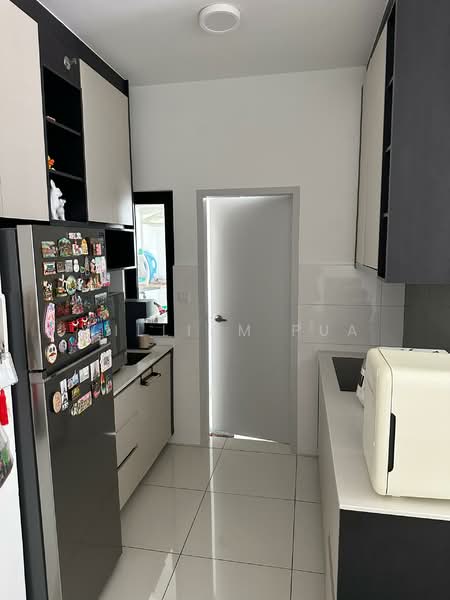 The Amber Residence @ TwentyFive.7 untuk Untuk Disewa - RM 2,500 /bulan, Mac 2026 - Kitchen - PropertyGuru.com.my