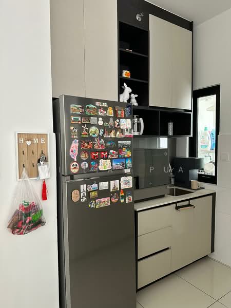 The Amber Residence @ TwentyFive.7 untuk Untuk Disewa - RM 2,500 /bulan, Mac 2026 - Kitchen - PropertyGuru.com.my