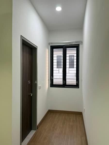 Terraced House for Rent in Elmina (Shah Alam) - Asman Samsudin - Corridor - PropertyGuru.com.my