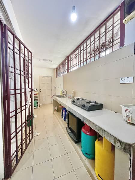 Rumah Teres 2 Tingkat untuk Dijual di Seksyen U9 (Shah Alam) - Hazeman Omar - Kitchen - PropertyGuru.com.my