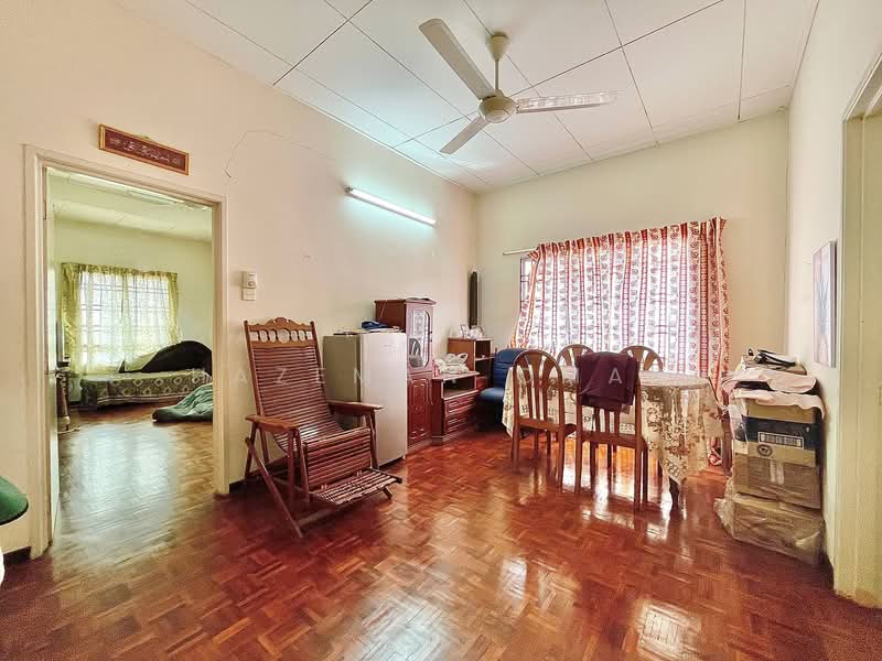 Rumah Teres 2 Tingkat untuk Dijual di Seksyen U9 (Shah Alam) - Hazeman Omar - Living Room - PropertyGuru.com.my