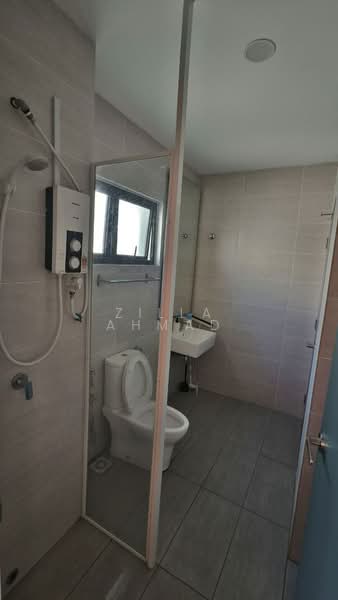 Condominium for Rent at Ayden Townhouse Warisan Puteri - Zilla Ahmad - Bathroom - PropertyGuru.com.my