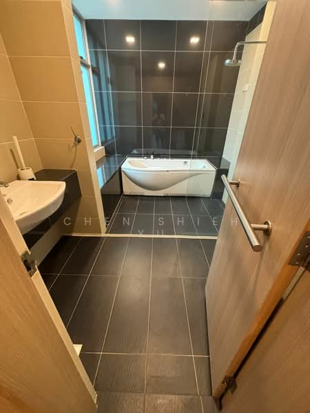 Semi-Detached House for Rent in Taman Nusa Bestari (Iskandar Puteri (Nusajaya)) - Chen Shieh Yu - Bathroom - PropertyGuru.com.my