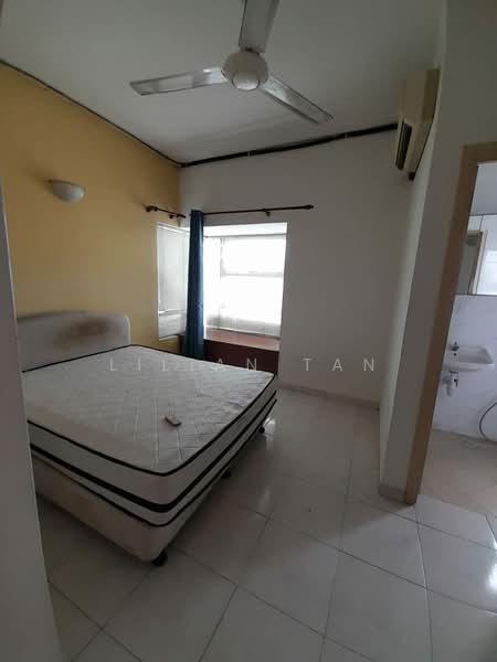 Desa Impiana untuk Untuk Disewa - RM 1,300 /bulan, Mac 2026 - Bedroom - PropertyGuru.com.my