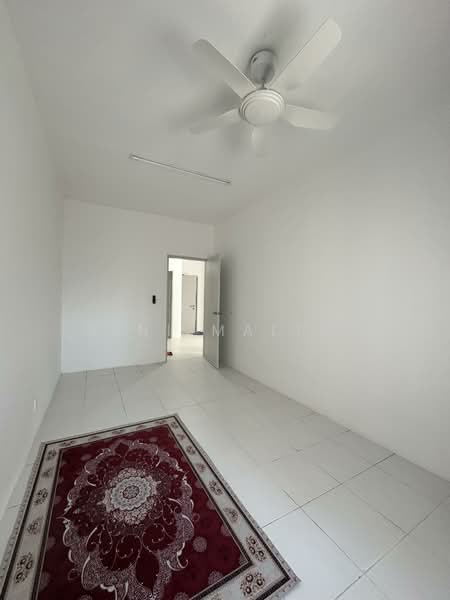 Residensi Sateria untuk Untuk Disewa - RM 1,700 /bulan, Mac 2026 - 2nd Bedroom - PropertyGuru.com.my