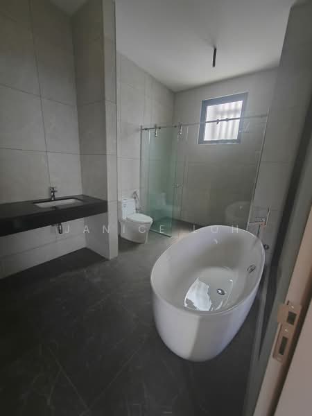 Bungalow for Sale in Seremban (Negeri Sembilan) - Janice Loh - Bathroom - PropertyGuru.com.my