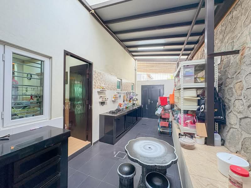 Bungalow for Sale in Taman Rasah Kemayan (Rasah) - Mohd Salimi - Kitchen - PropertyGuru.com.my
