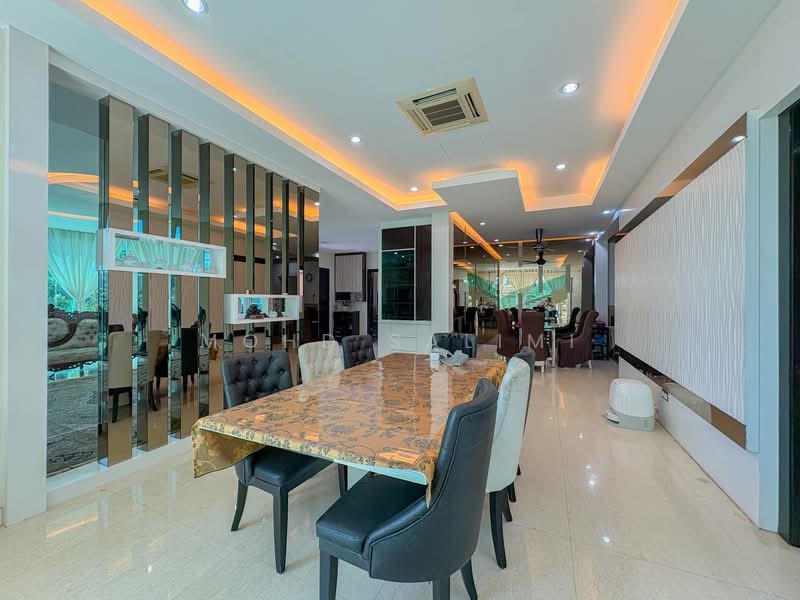 Bungalow for Sale in Taman Rasah Kemayan (Rasah) - Mohd Salimi - Dining Room - PropertyGuru.com.my