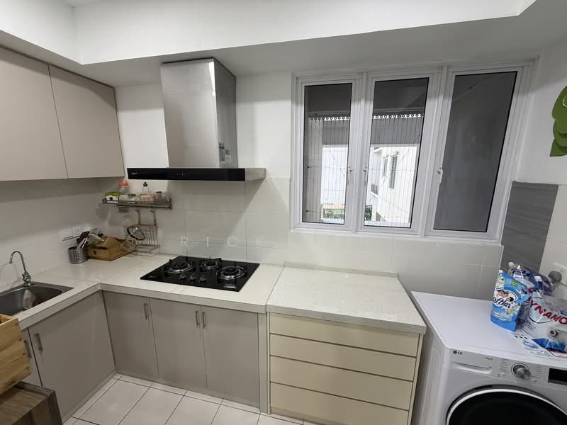 Platino Condominium untuk Untuk Dijual - RM 1,380,000, Mac 2026 - Kitchen - PropertyGuru.com.my