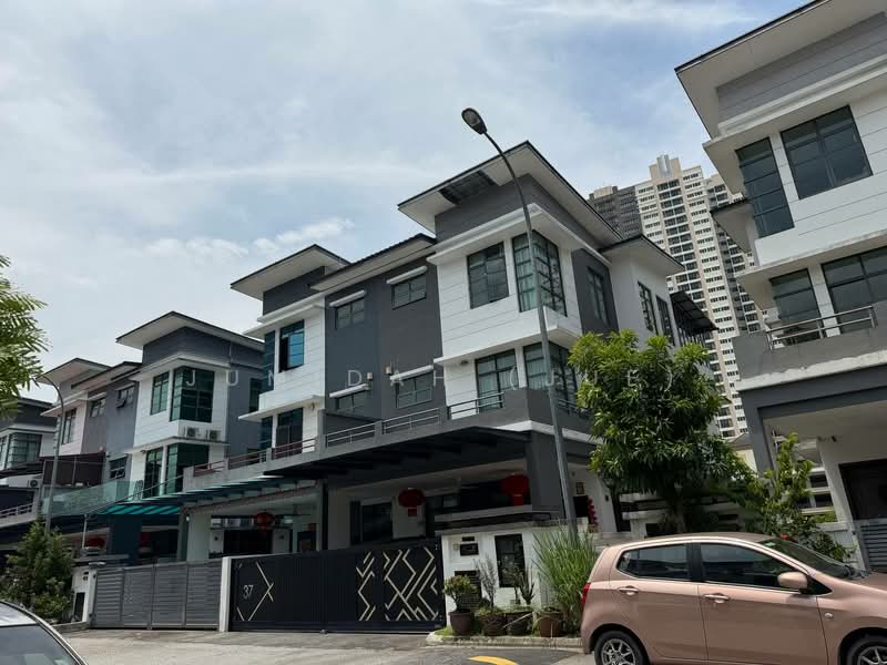 For Sale - Blue Sky Residence