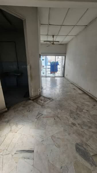 Taman Cahaya untuk Untuk Dijual - RM 140,000, Mac 2026 - Living Room - PropertyGuru.com.my