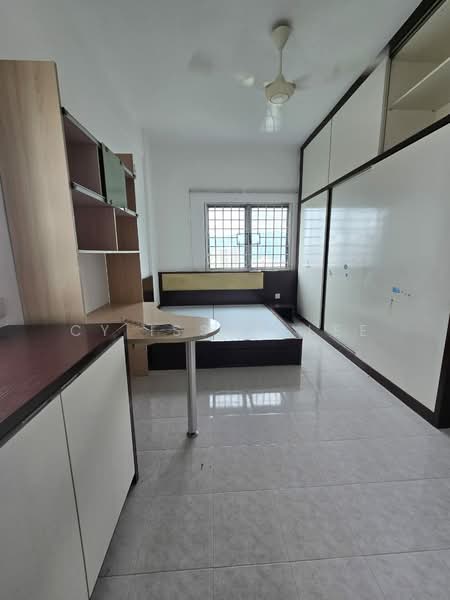 Kondominium untuk Dijual di Alpine Tower - Cy Issac Lee - Bedroom - PropertyGuru.com.my