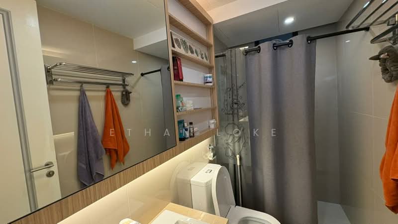 Service Residence for Sale at United Point (Residensi Berpadu) - Ethan Loke - Bathroom - PropertyGuru.com.my