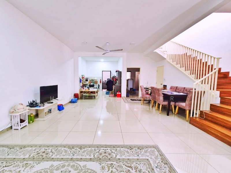 2-storey Terraced House for Sale in Setia Indah 9 (Setia Alam) - Hazeman Omar - Living Room - PropertyGuru.com.my