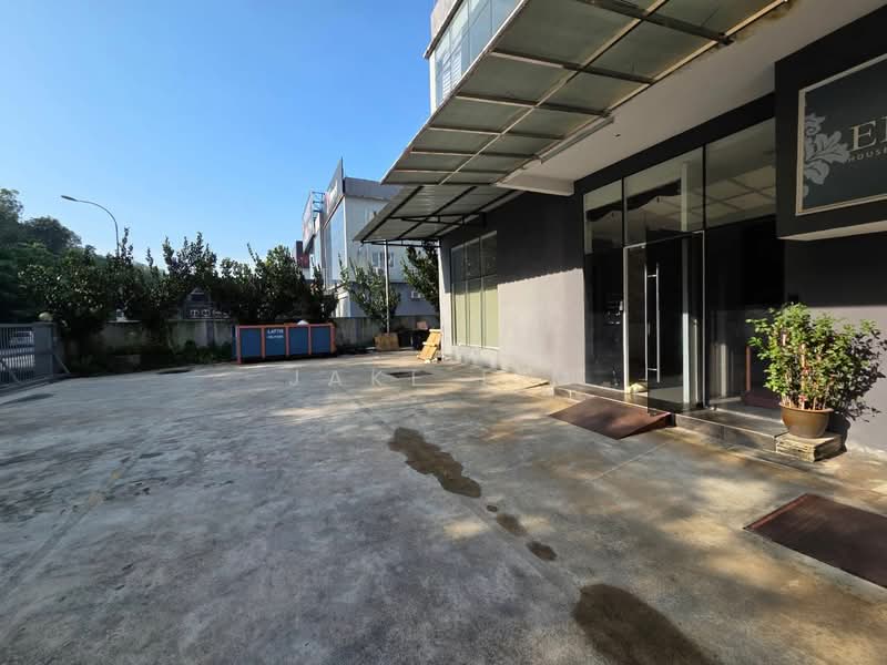 Semi-D Factory for Rent in Kawasan Perindustrian Balakong (Balakong) - Jake Lim - Exterior - PropertyGuru.com.my