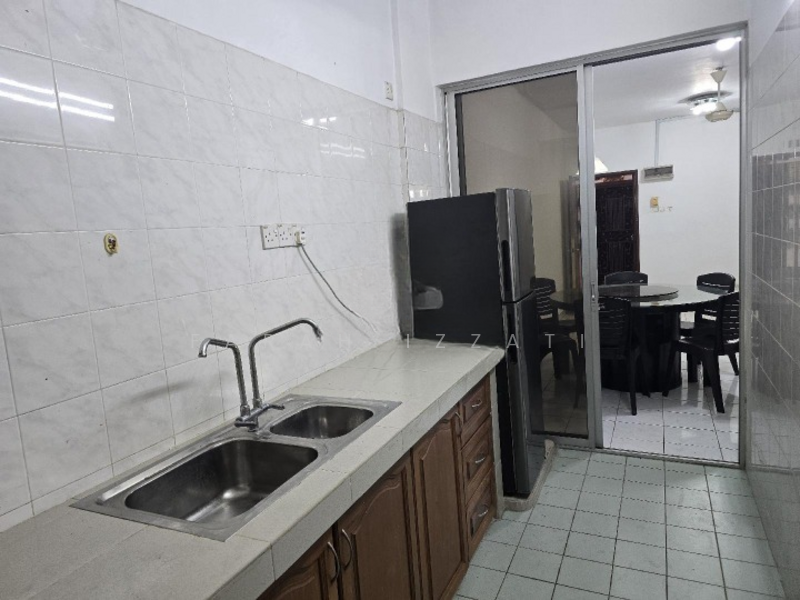 Kemuning Idaman untuk Untuk Disewa - RM 1,350 /bulan, Mac 2026 - Kitchen - PropertyGuru.com.my