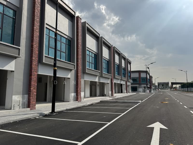 Village Square untuk Untuk Disewa - RM 10,000 /bulan, Mac 2026 - Exterior - PropertyGuru.com.my