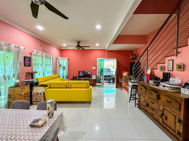 Cluster House for Sale in Sunway Alam Suria (Shah Alam) - Ahmad Ikhwan Arif - Living Room - PropertyGuru.com.my