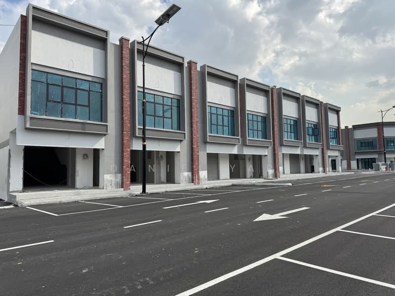 Village Square untuk Untuk Disewa - RM 11,000 /bulan, Mac 2026 - Exterior - PropertyGuru.com.my