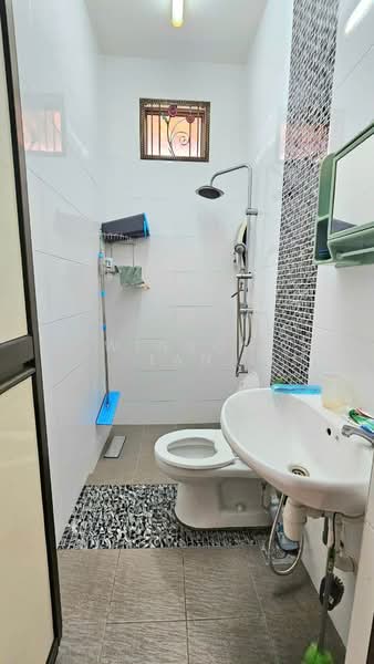 Taman Impian Emas untuk Untuk Dijual - RM 1,980,000, Mac 2026 - Bathroom - PropertyGuru.com.my