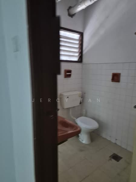 Shop / Office for Sale in Taman Desa (Kuala Lumpur) - Jercy Tan - Bathroom - PropertyGuru.com.my